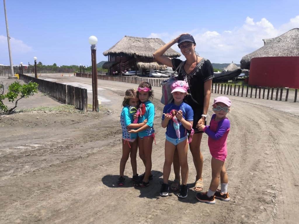 Listas para ir a la Piscina.