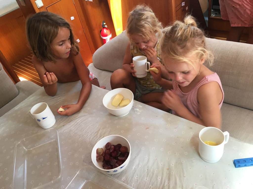 Desayuno de Fruta en el  Saramia