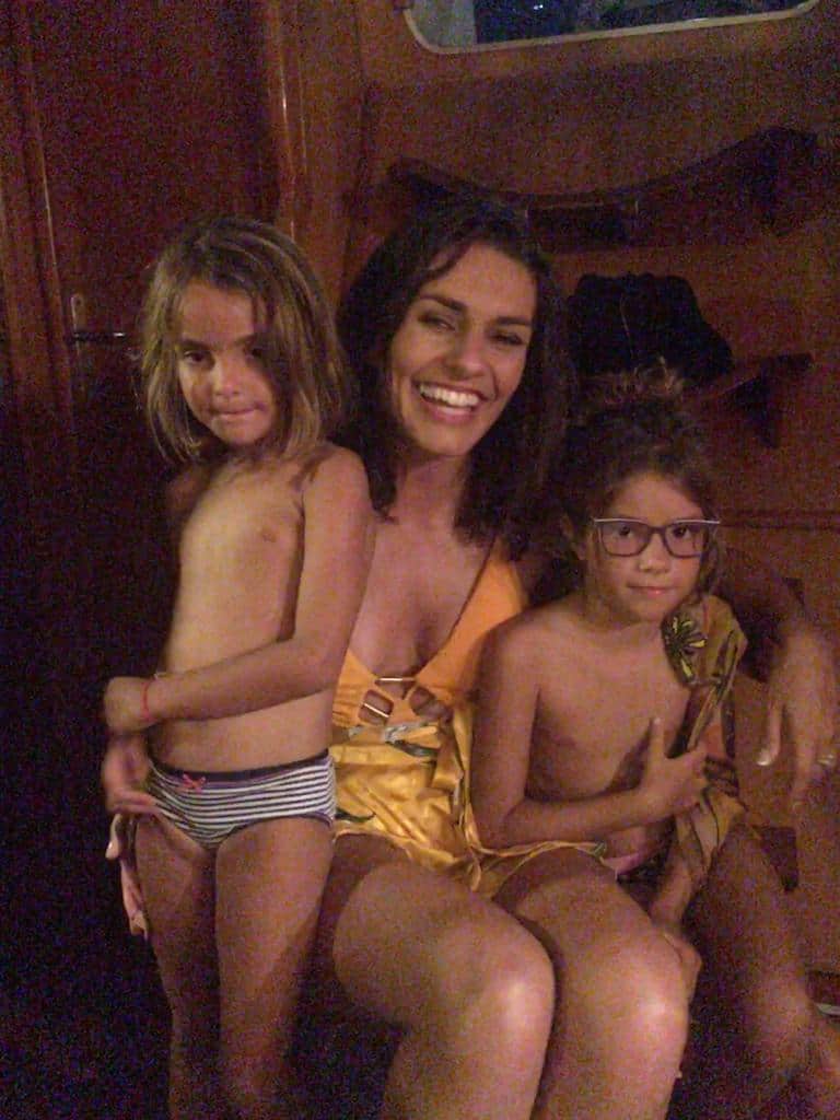 Sara y Mia con Jade, nuestra última clienta  a bordo.