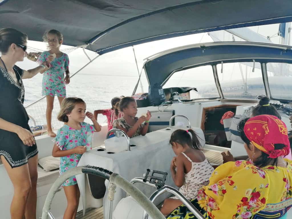 Navegando Rumbo a Rio Sidra.