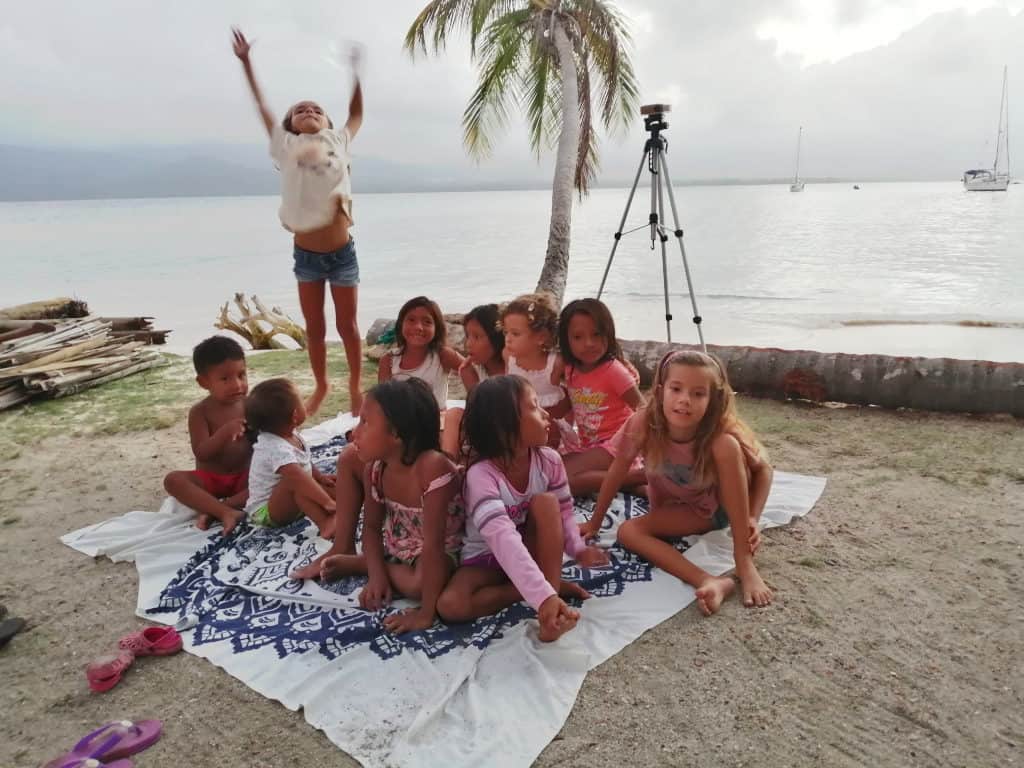 Preparadas para la sesión de cine.