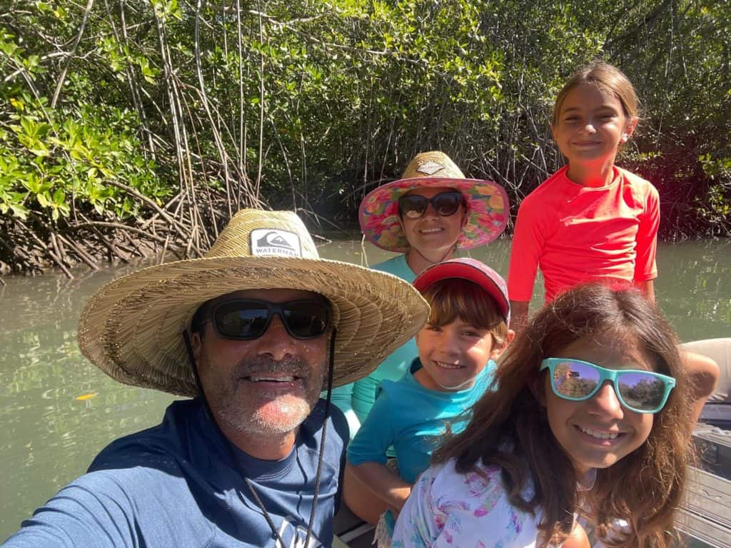 De ruta con el Dinghy en Bahía Ballena.