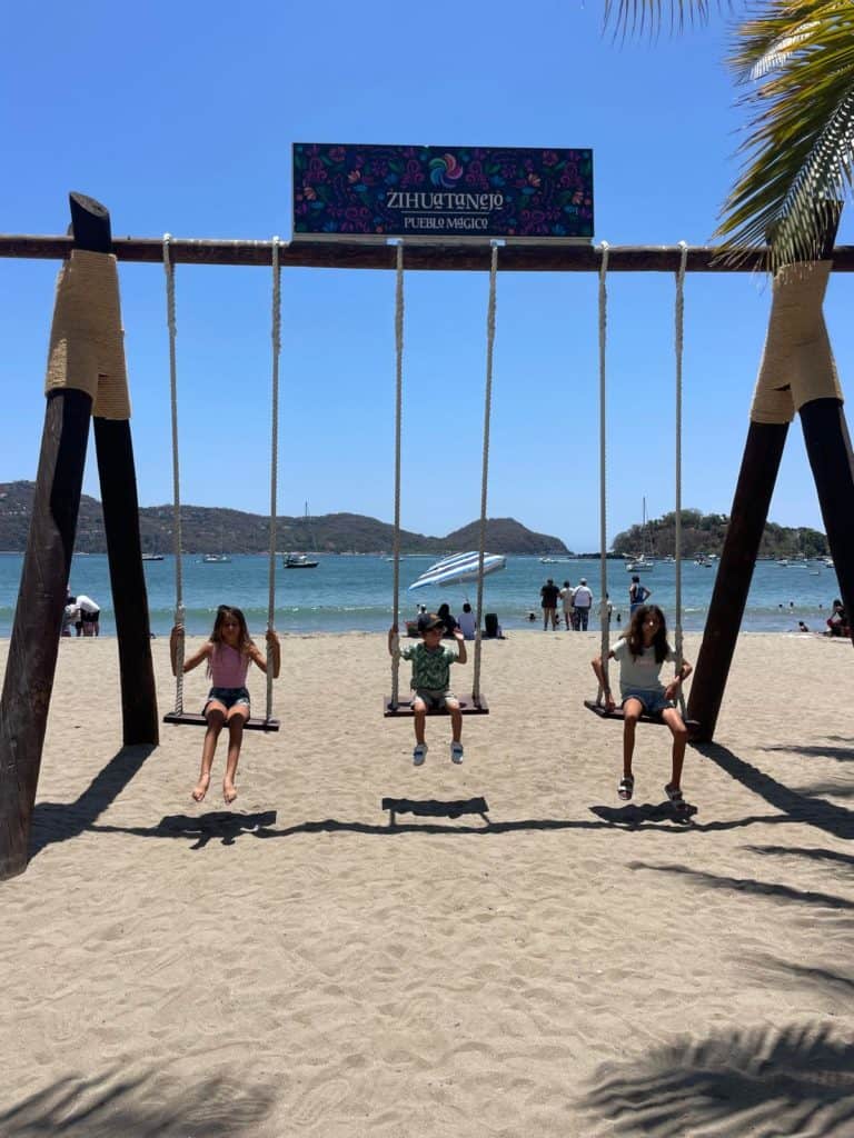 Playa de Zihuatanejo.
