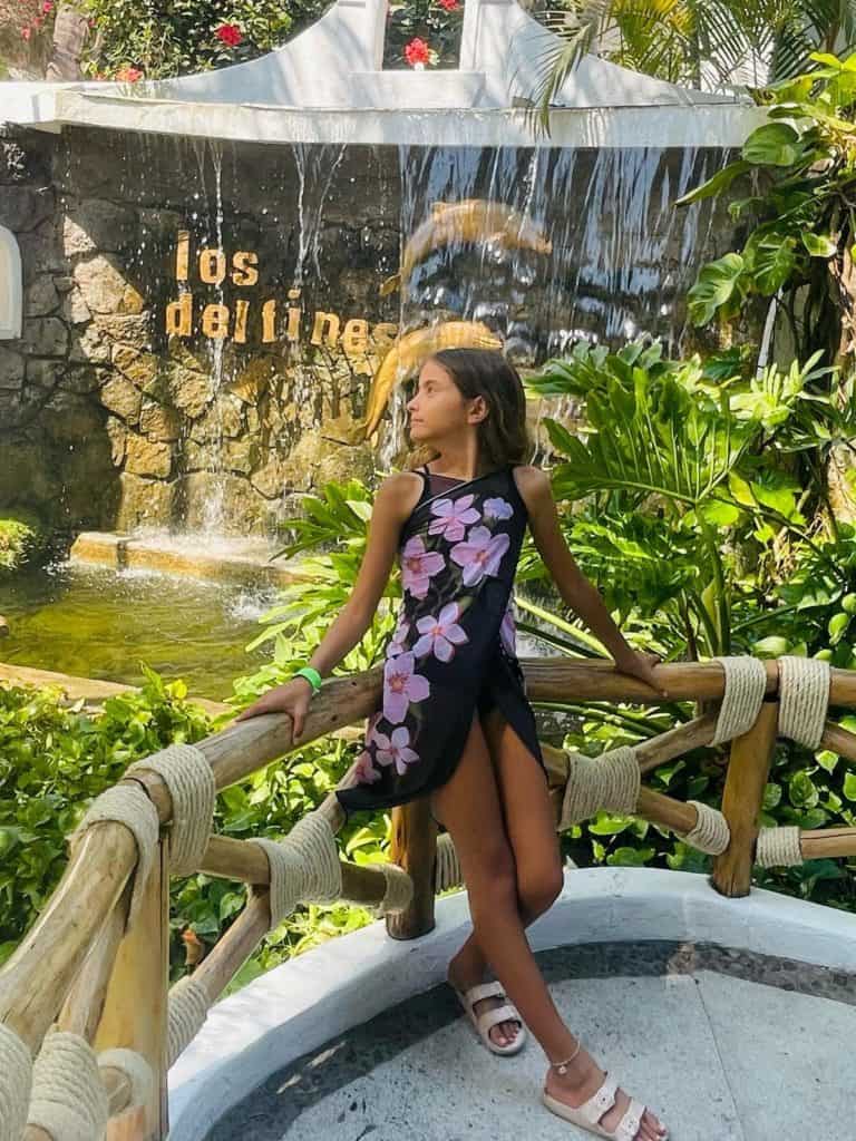 Mia posando en el Hotel las Hadas.